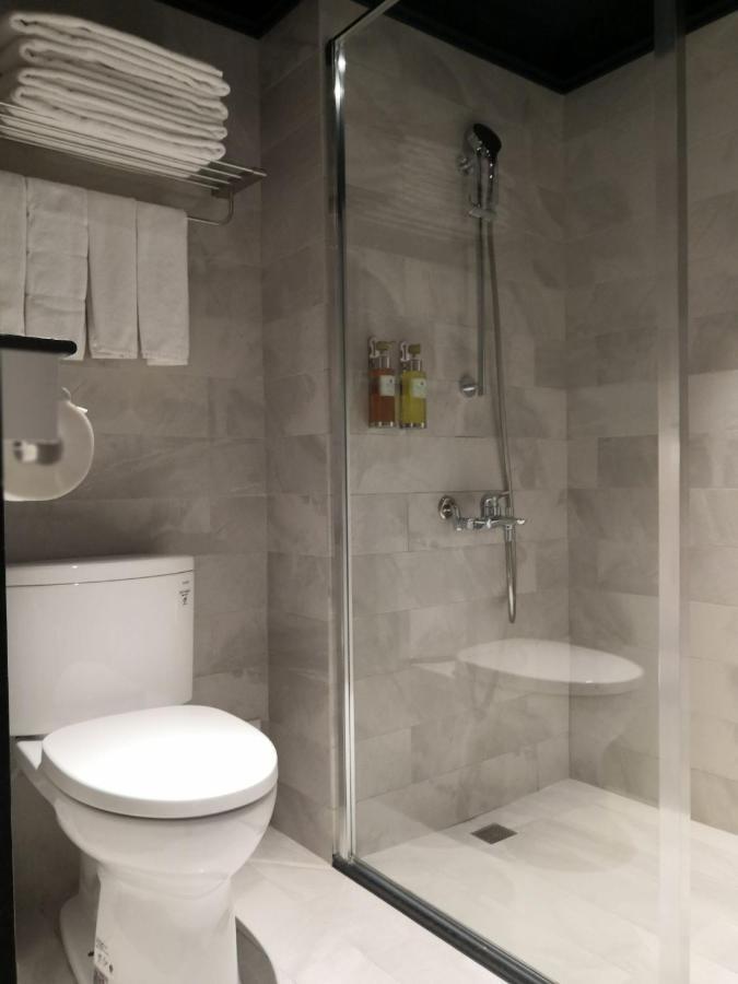 Q21 Hotel Гаосюн Экстерьер фото